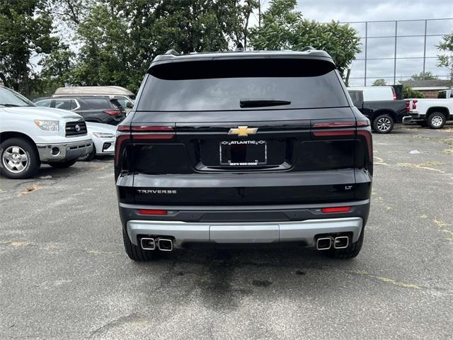 used 2024 Chevrolet Traverse car
