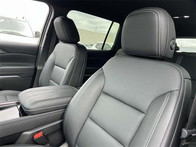 used 2024 Chevrolet Traverse car