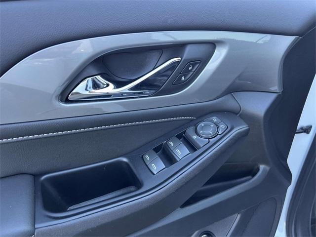 used 2023 Chevrolet Traverse car, priced at $29,950