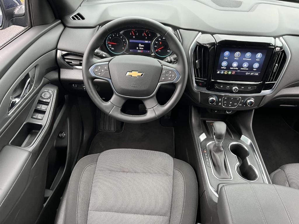 used 2023 Chevrolet Traverse car, priced at $28,100