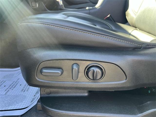 used 2023 Chevrolet Traverse car, priced at $27,300