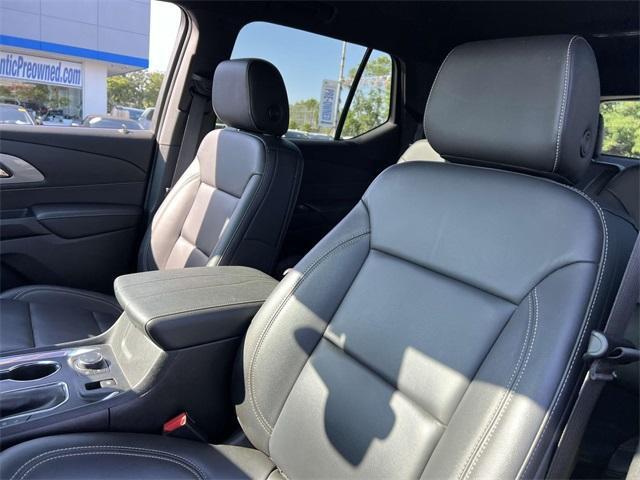 used 2023 Chevrolet Traverse car, priced at $27,300