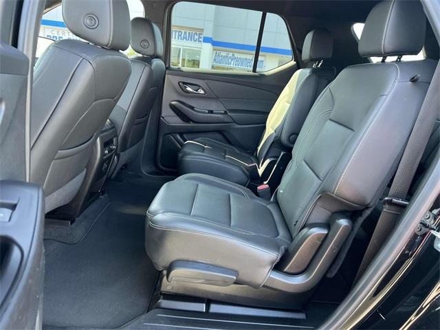 used 2023 Chevrolet Traverse car, priced at $27,300