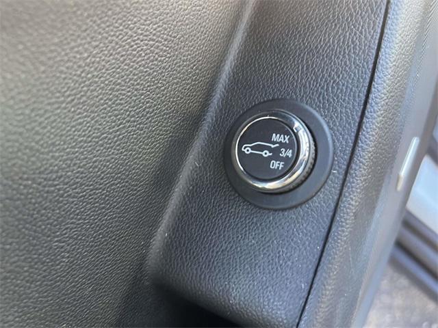 used 2023 Chevrolet Traverse car, priced at $35,500