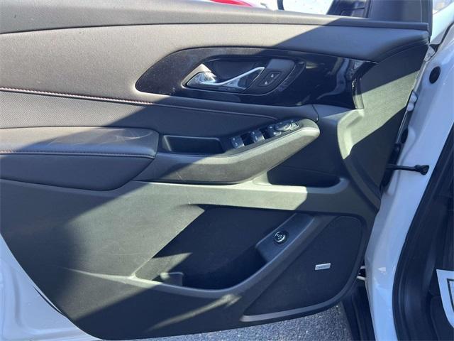 used 2023 Chevrolet Traverse car, priced at $35,500