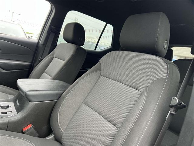 used 2022 Chevrolet Traverse car, priced at $27,500