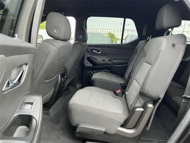 used 2022 Chevrolet Traverse car, priced at $27,500