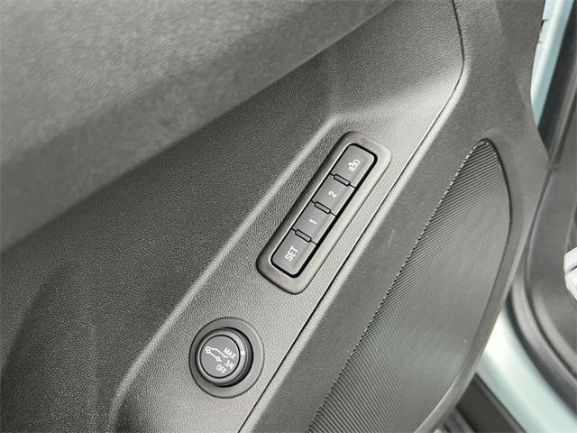 used 2022 Chevrolet Equinox car, priced at $24,700