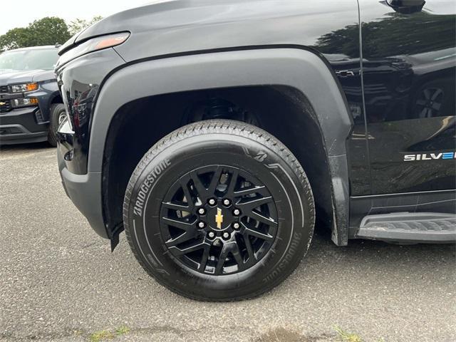 used 2024 Chevrolet Silverado EV car, priced at $44,300