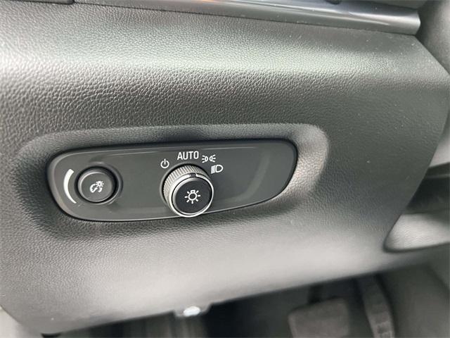 used 2022 Chevrolet Traverse car, priced at $27,500