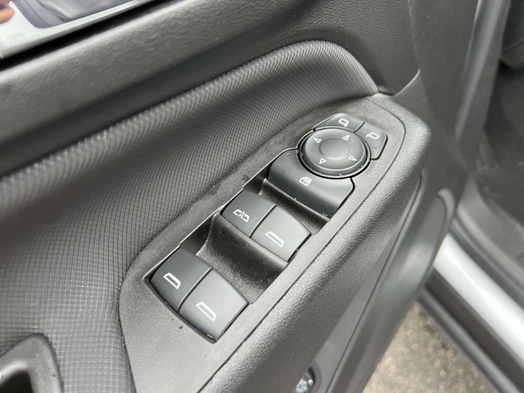 used 2022 Chevrolet Equinox car, priced at $21,500