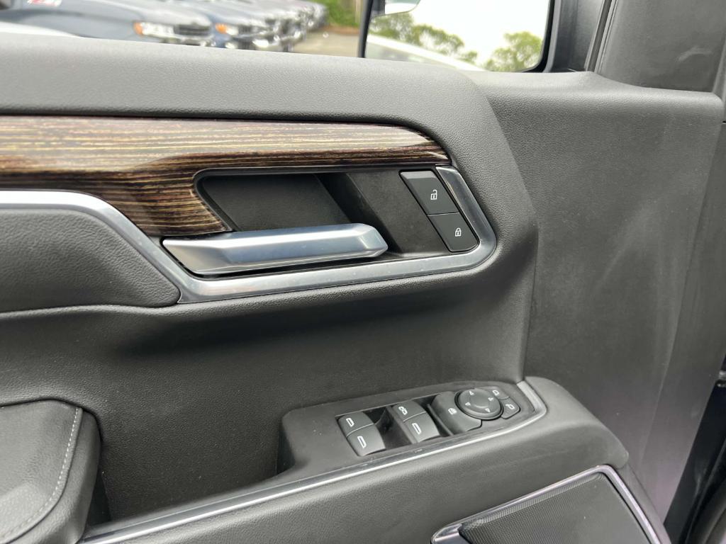 used 2022 GMC Sierra 1500 car, priced at $38,900