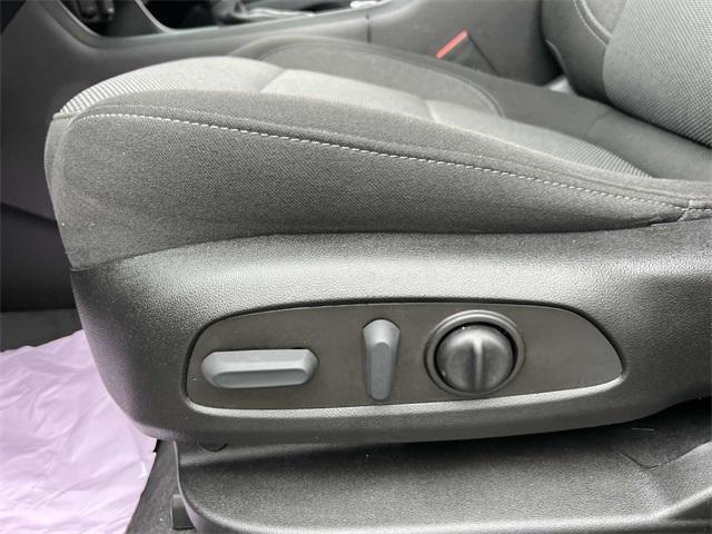 used 2022 Chevrolet Traverse car, priced at $26,900