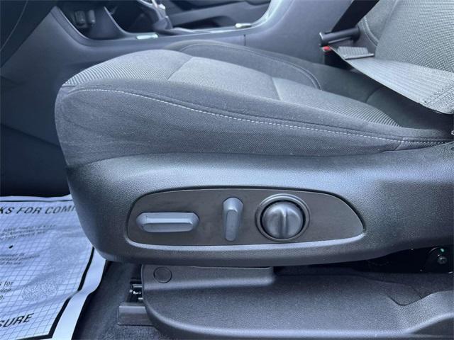 used 2023 Chevrolet Traverse car, priced at $27,300