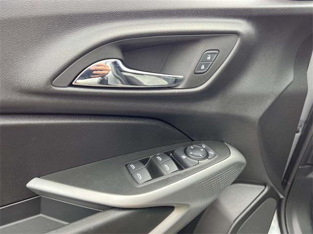 used 2024 Chevrolet Trax car, priced at $20,993