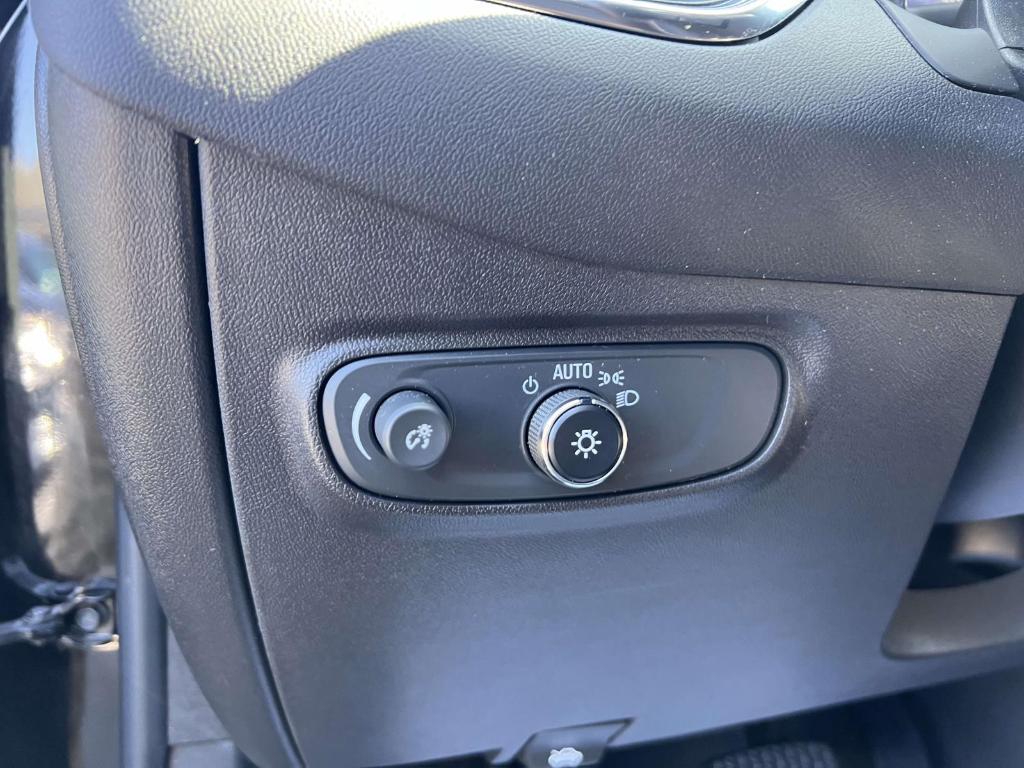 used 2022 Chevrolet Equinox car, priced at $20,600