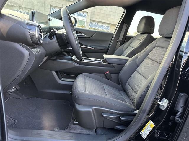 used 2025 Chevrolet Equinox car, priced at $27,800