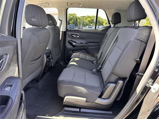 used 2021 Chevrolet Traverse car, priced at $23,900