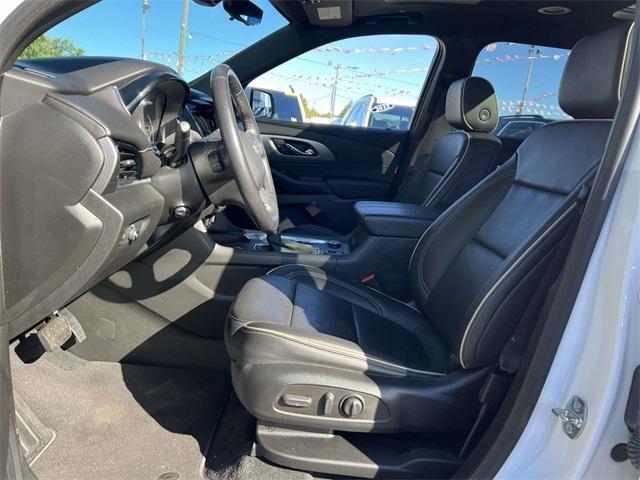 used 2022 Chevrolet Traverse car, priced at $31,500