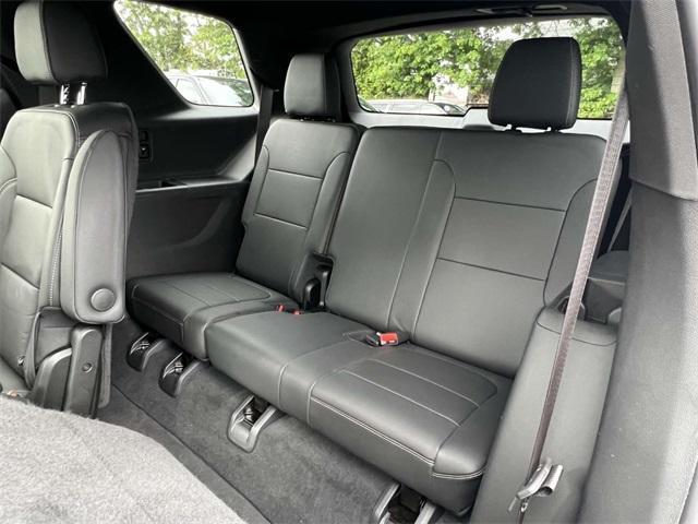 used 2023 Chevrolet Traverse car, priced at $28,600