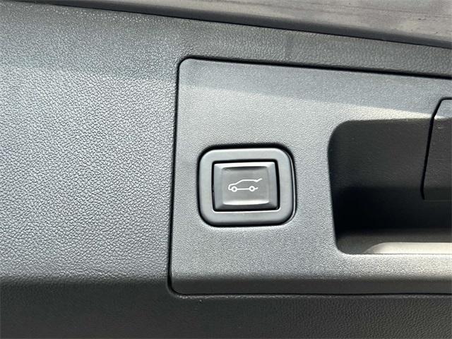 used 2021 Cadillac XT5 car, priced at $27,750