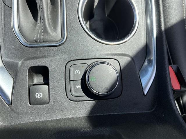 used 2023 Chevrolet Traverse car, priced at $29,900