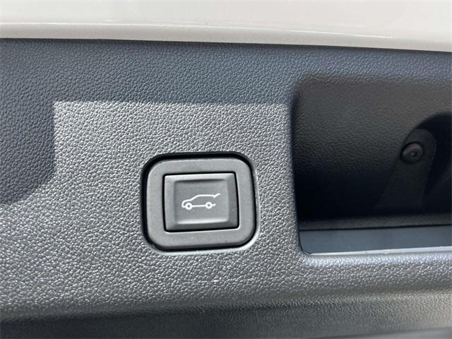 used 2025 Chevrolet Equinox EV car, priced at $32,900