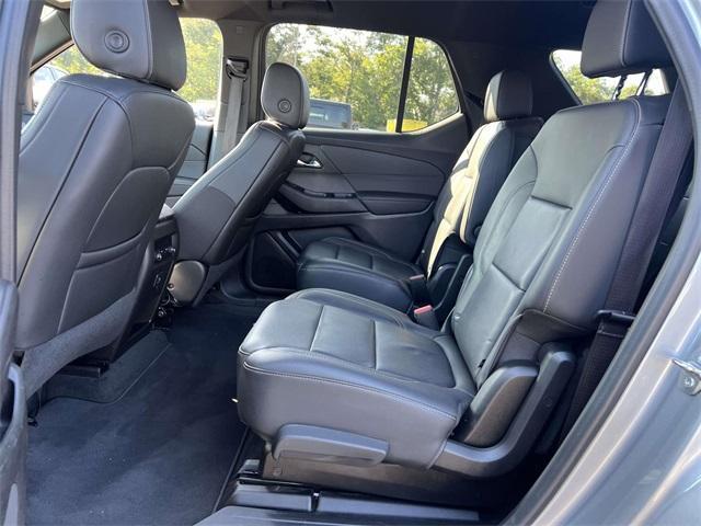 used 2023 Chevrolet Traverse car, priced at $28,200