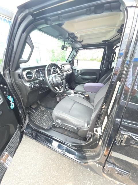 used 2022 Jeep Gladiator car, priced at $31,900