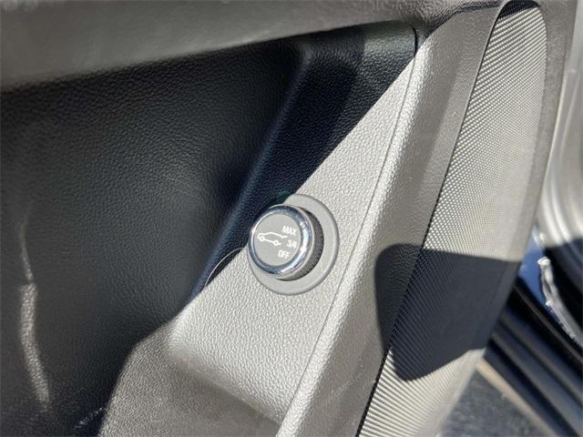 used 2023 Chevrolet Traverse car, priced at $26,200