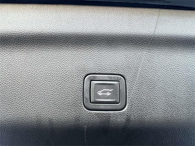 used 2023 GMC Yukon XL car, priced at $53,700