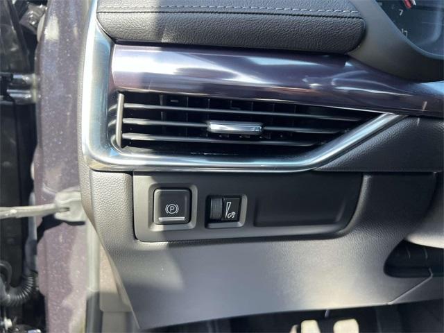 used 2023 Cadillac XT4 car, priced at $22,800