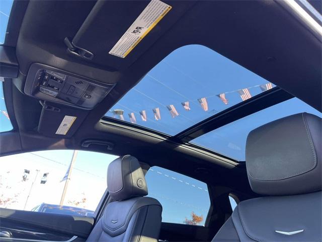 used 2025 Cadillac XT5 car, priced at $42,700