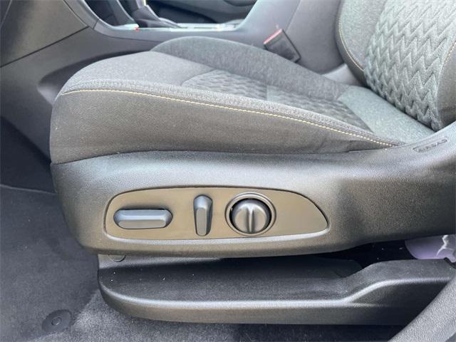 used 2022 Chevrolet Equinox car, priced at $18,400