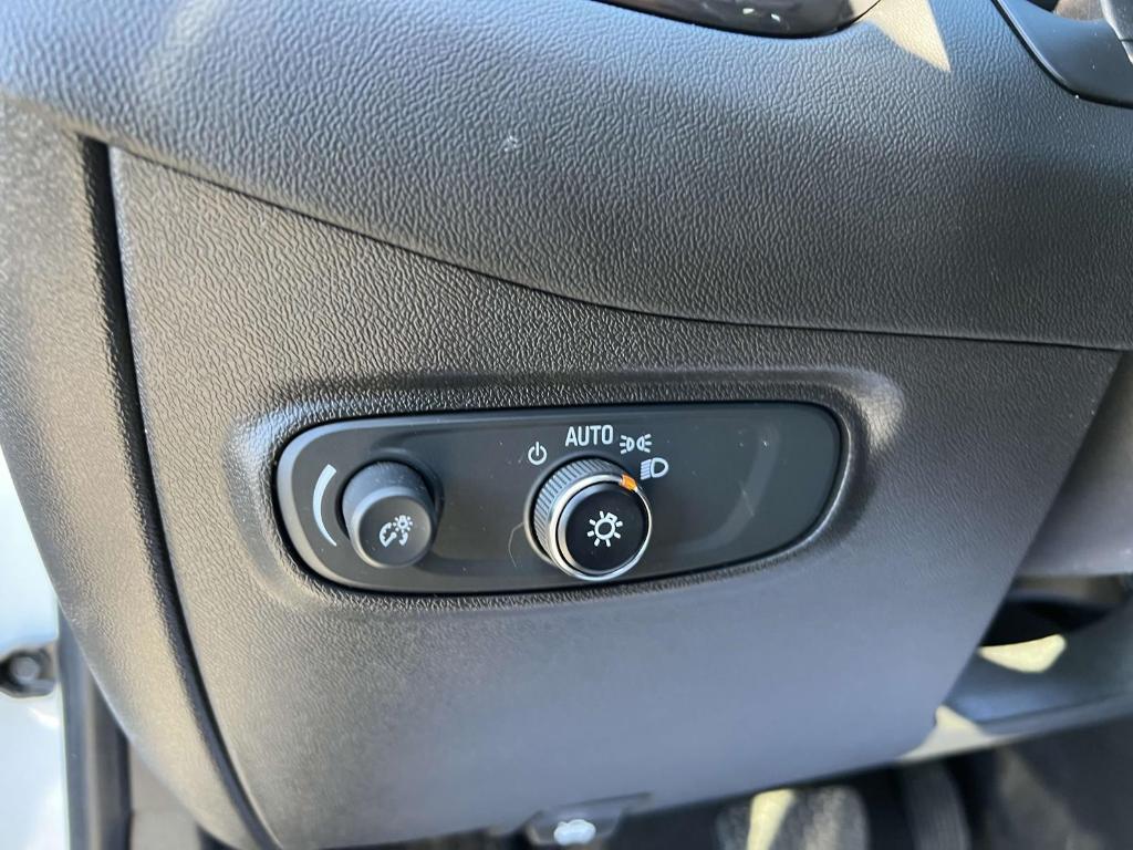 used 2022 Chevrolet Equinox car, priced at $22,800