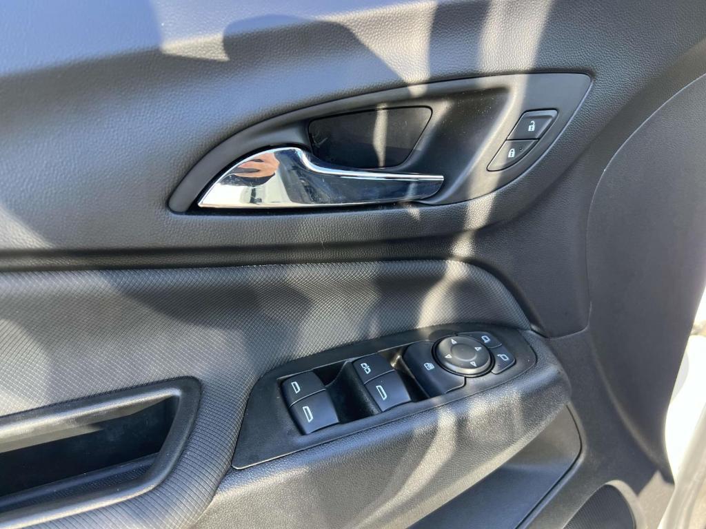 used 2022 Chevrolet Equinox car, priced at $22,800