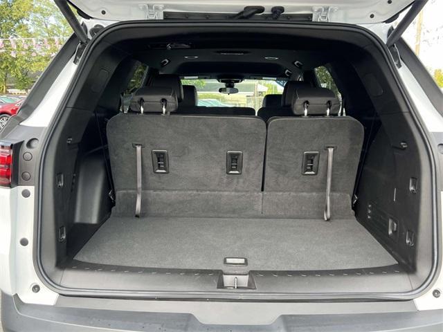 used 2023 Chevrolet Traverse car, priced at $30,500