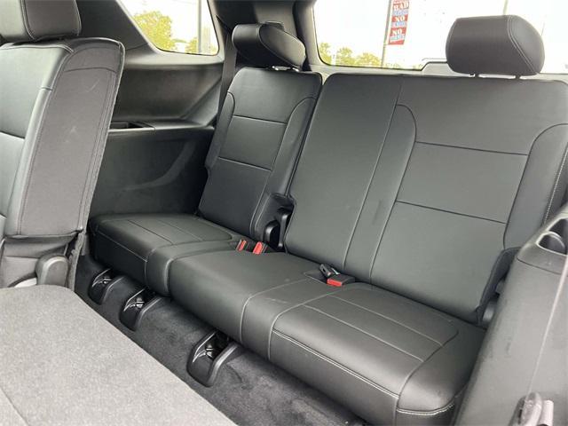 used 2023 Chevrolet Traverse car, priced at $30,500