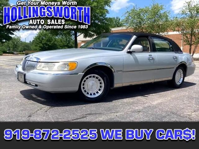 used 2000 Lincoln Town Car car, priced at $6,990