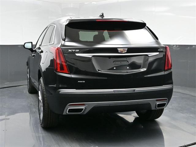 new 2025 Cadillac XT5 car, priced at $56,010