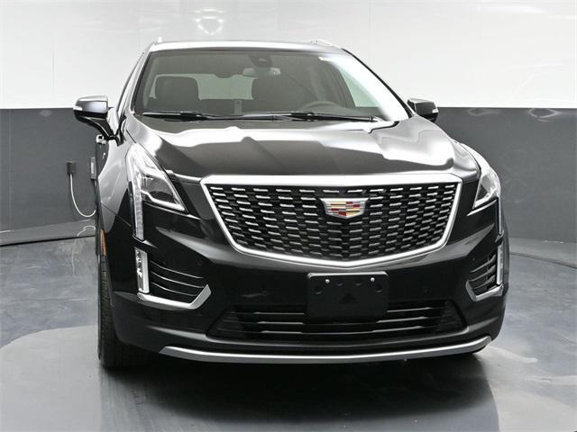 new 2025 Cadillac XT5 car, priced at $56,010