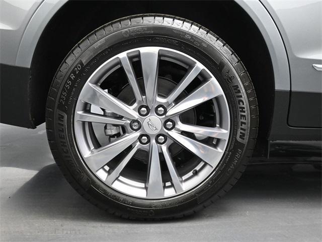 new 2025 Cadillac XT5 car, priced at $54,515