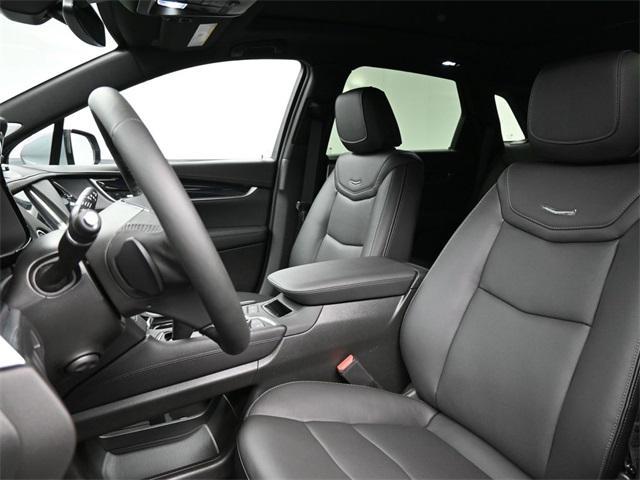 new 2025 Cadillac XT5 car, priced at $54,515