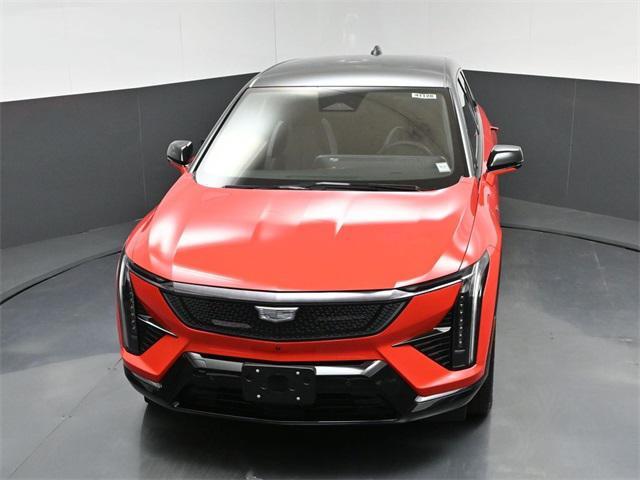 new 2025 Cadillac OPTIQ car, priced at $56,215