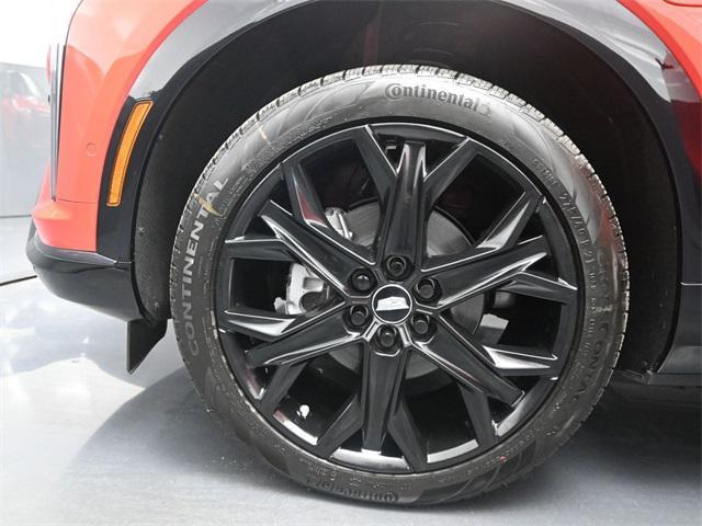 new 2025 Cadillac OPTIQ car, priced at $56,215