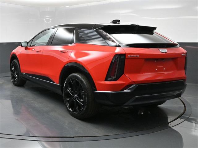 new 2025 Cadillac OPTIQ car, priced at $56,215