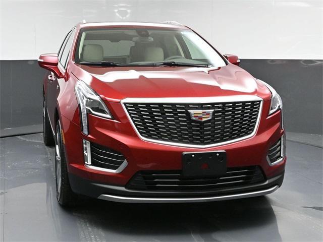 new 2025 Cadillac XT5 car, priced at $56,215