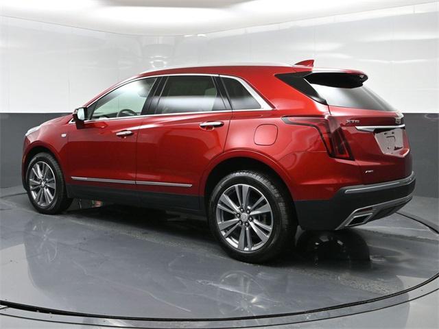 new 2025 Cadillac XT5 car, priced at $56,215