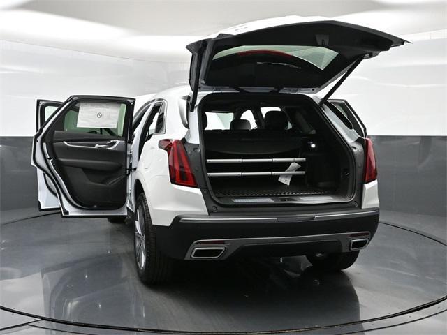 new 2025 Cadillac XT5 car, priced at $56,710