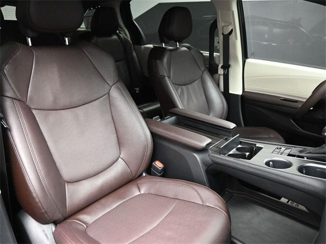 used 2023 Toyota Sienna car, priced at $53,696